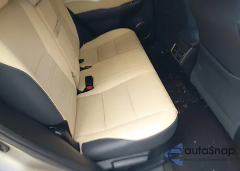 2021 Lexus Nx 300 z USA, uszkodzony, nr VIN JTJDARBZXM2195661